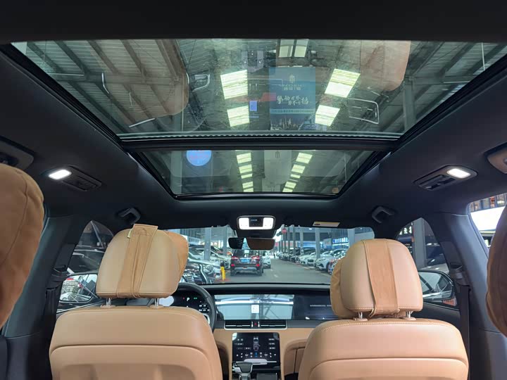 Фото 12 - LiXiang One