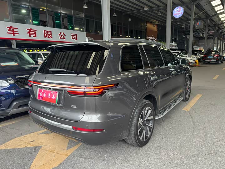 Фото 4 - LiXiang One