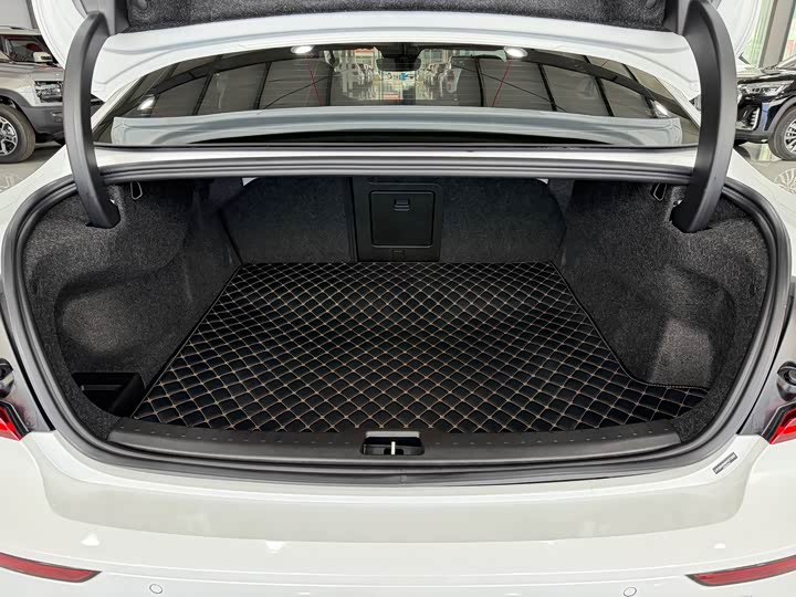 Фото 16 - Volvo S60