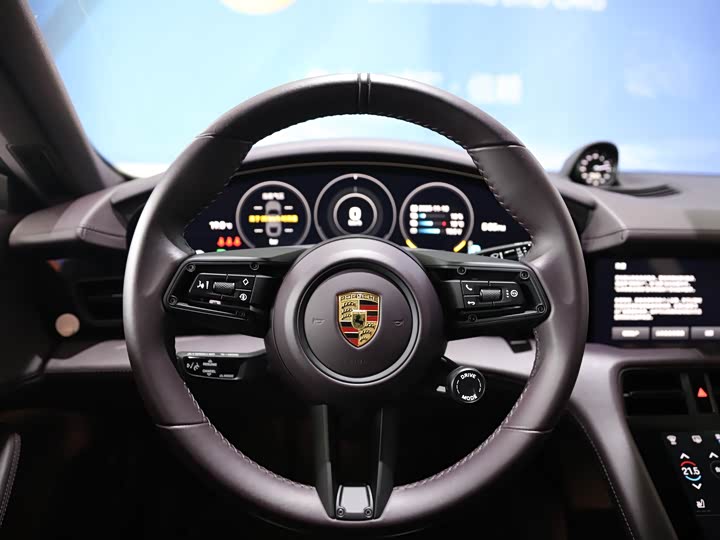 Фото 20 - Porsche Taycan