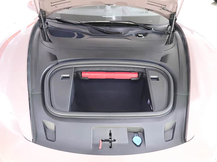 Фото 21 - Porsche Taycan