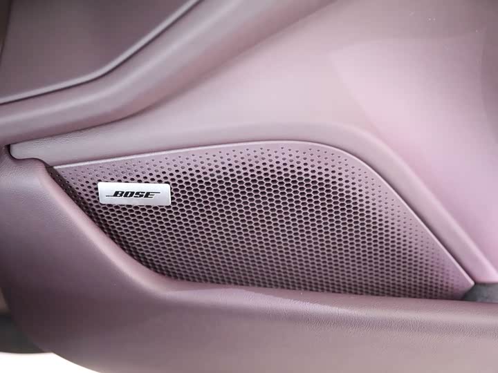 Фото 27 - Porsche Taycan