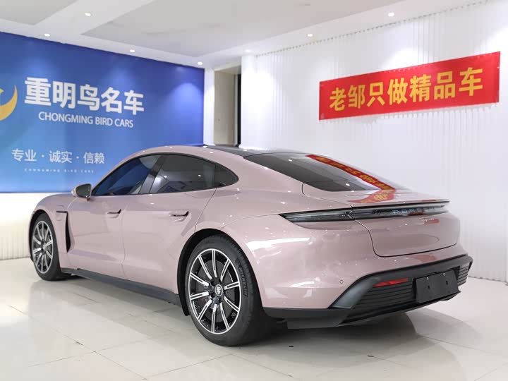 Фото 3 - Porsche Taycan