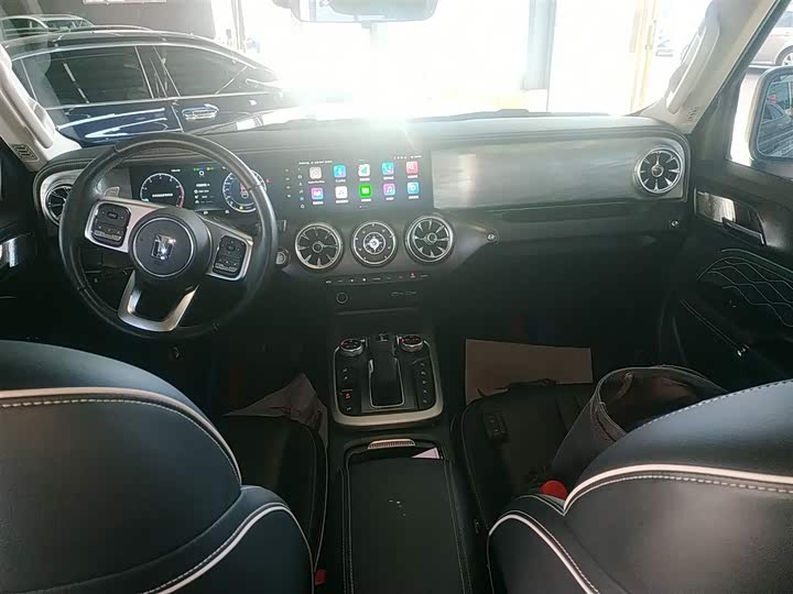 Фото 10 - Tank 300