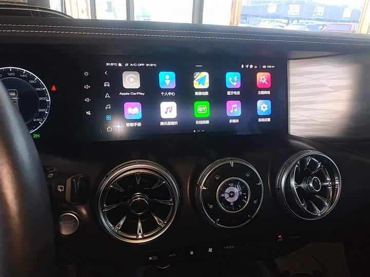 Фото 13 - Tank 300