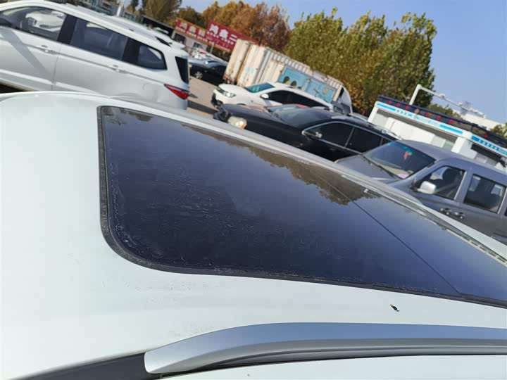 Фото 27 - Bestune T77