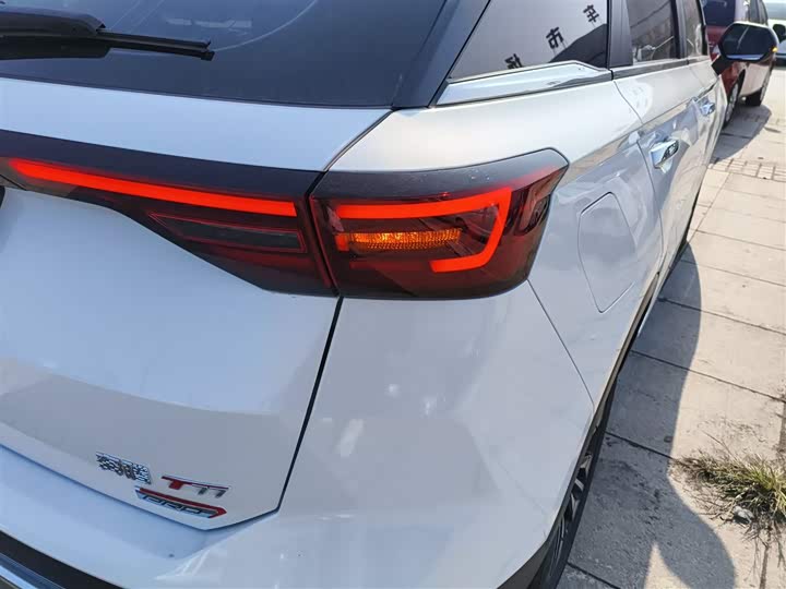 Фото 8 - Bestune T77