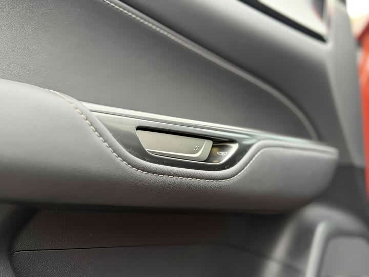 Фото 12 - Lexus NX