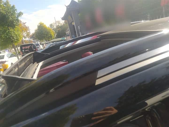 Фото 27 - Roewe RX5 Hybrid