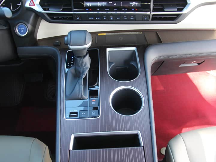 Фото 22 - Toyota Sienna