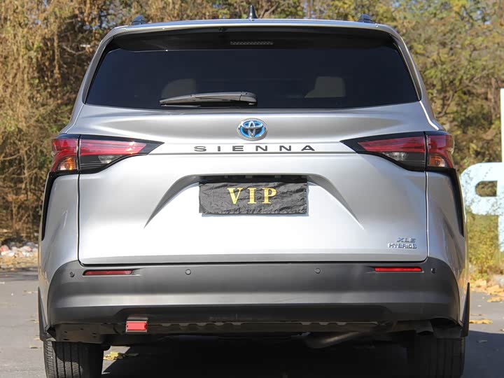 Фото 5 - Toyota Sienna