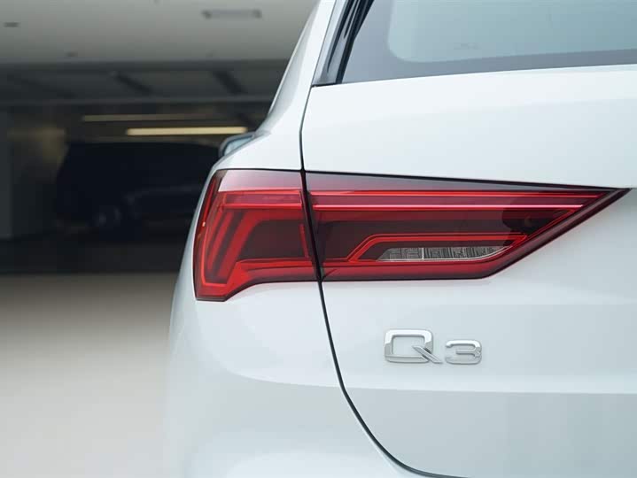 Фото 16 - Audi Q3