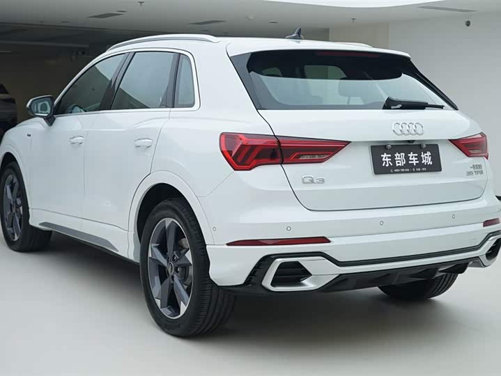 Фото 5 - Audi Q3