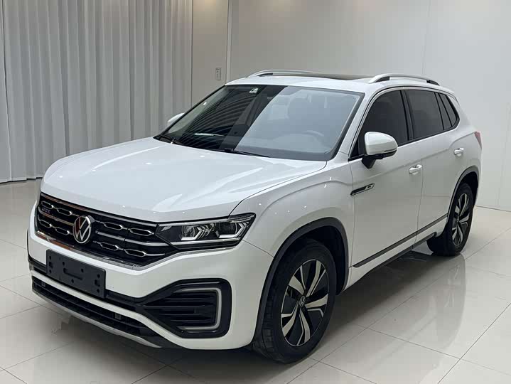 Фото 1 - Volkswagen Tayron GTE Hybrid