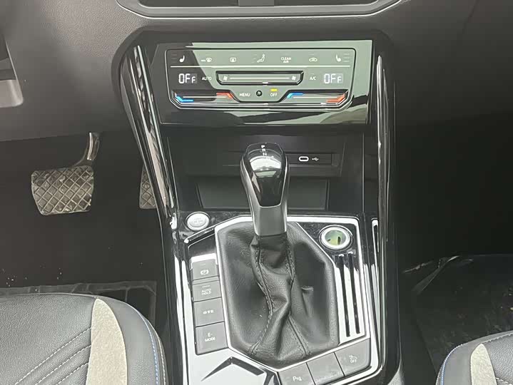 Фото 14 - Volkswagen Tayron GTE Hybrid