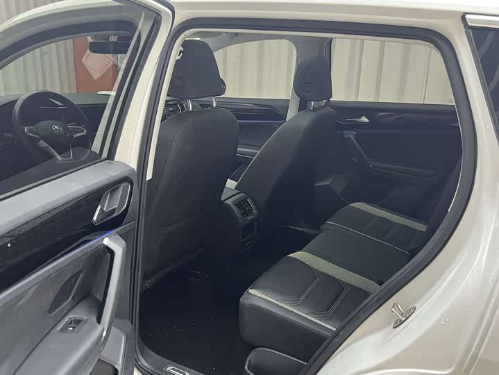 Фото 5 - Volkswagen Tayron GTE Hybrid