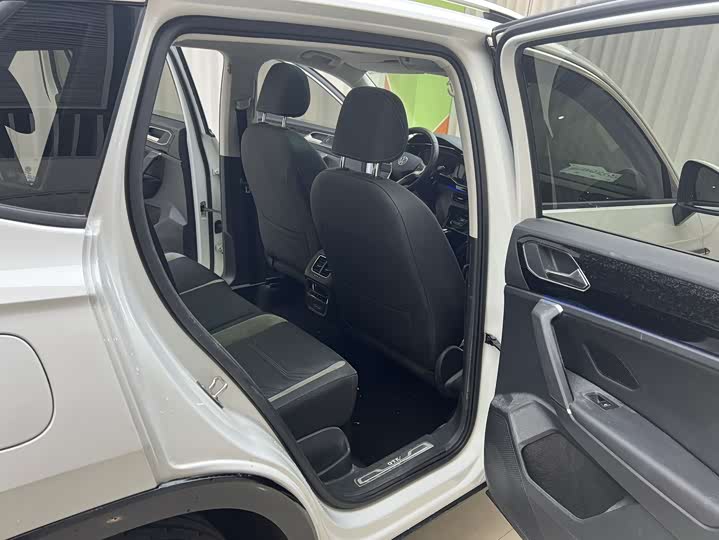 Фото 7 - Volkswagen Tayron GTE Hybrid