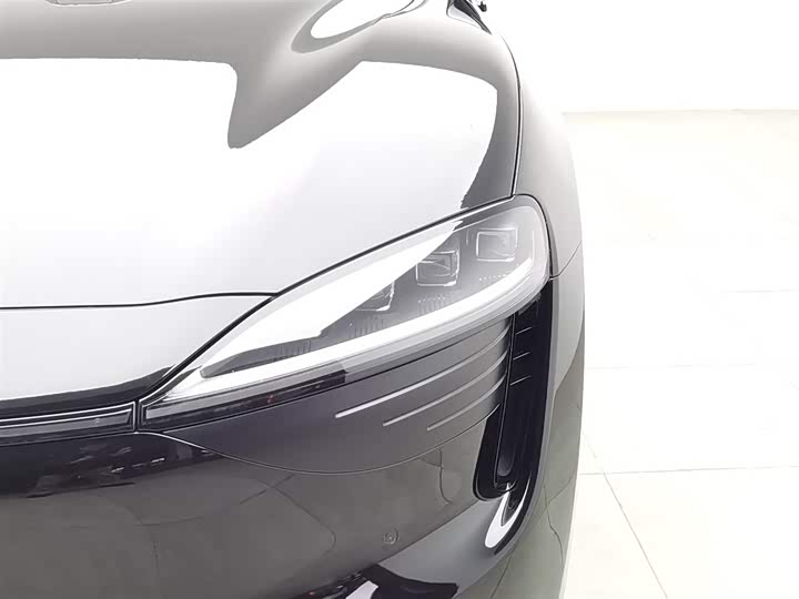 Фото 7 - Luxeed R7