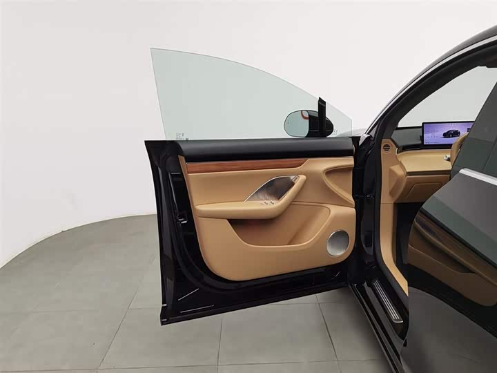 Фото 8 - Luxeed R7