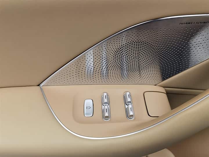 Фото 9 - Luxeed R7