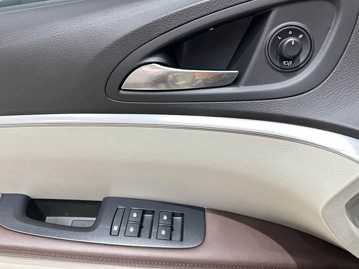 Фото 23 - Buick GL8 ES