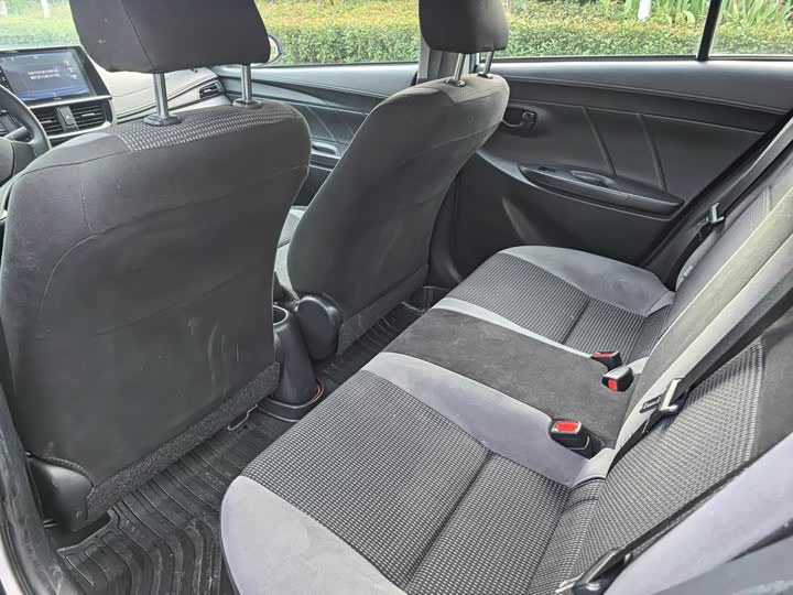 Фото 10 - Toyota Vios