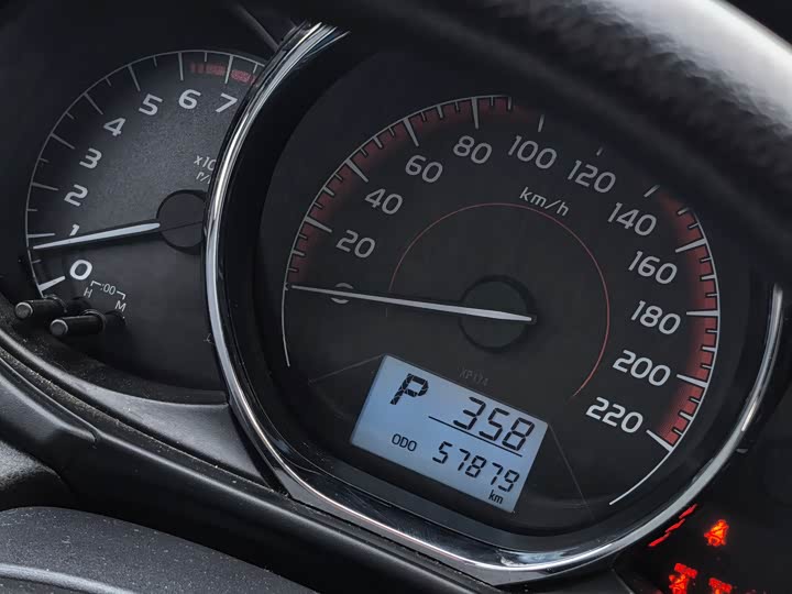 Фото 14 - Toyota Vios