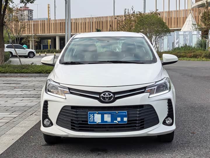 Фото 2 - Toyota Vios