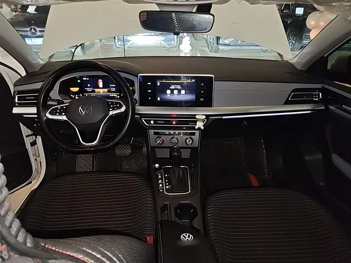 Фото 10 - Volkswagen Lavida