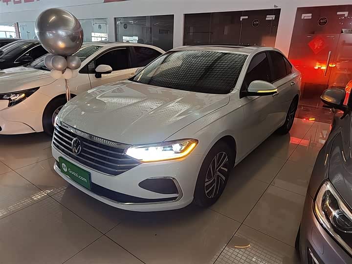 Фото 2 - Volkswagen Lavida