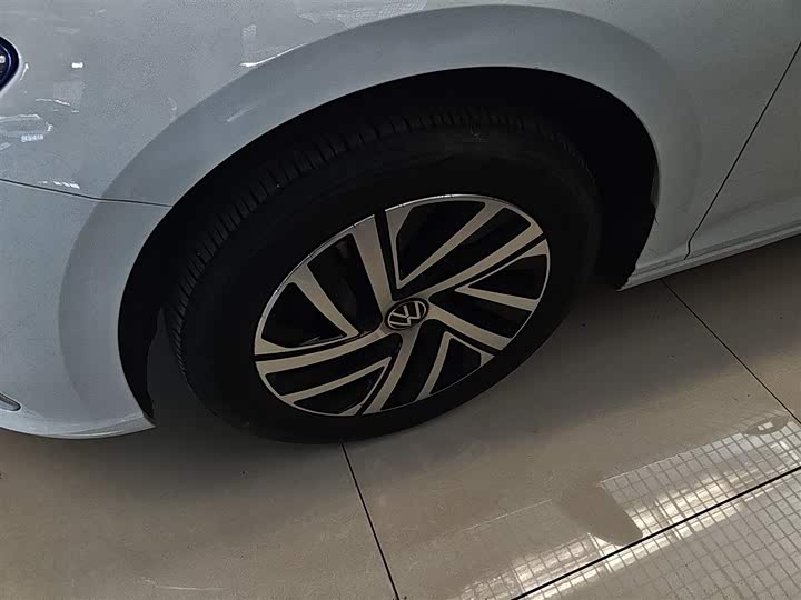 Фото 23 - Volkswagen Lavida