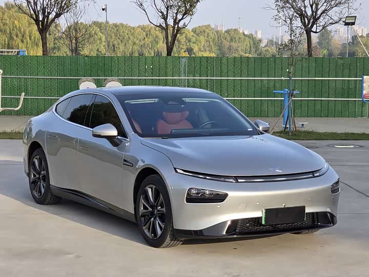 Фото 3 - XPeng P7