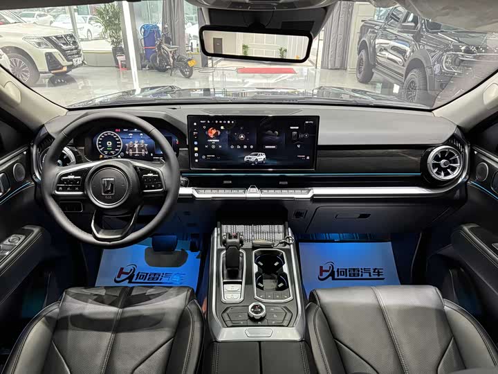 Фото 6 - Tank 400 Hybrid