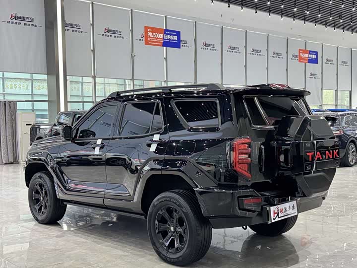 Фото 7 - Tank 400 Hybrid