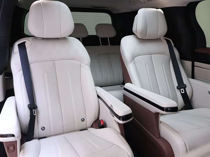 Фото 22 - BYD Xia