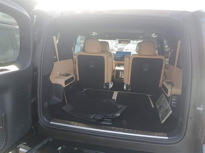 Фото 19 - BYD FangChengBao Leopard 8