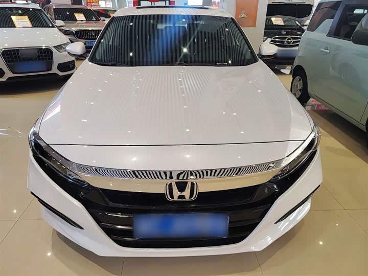Фото 3 - Honda Accord
