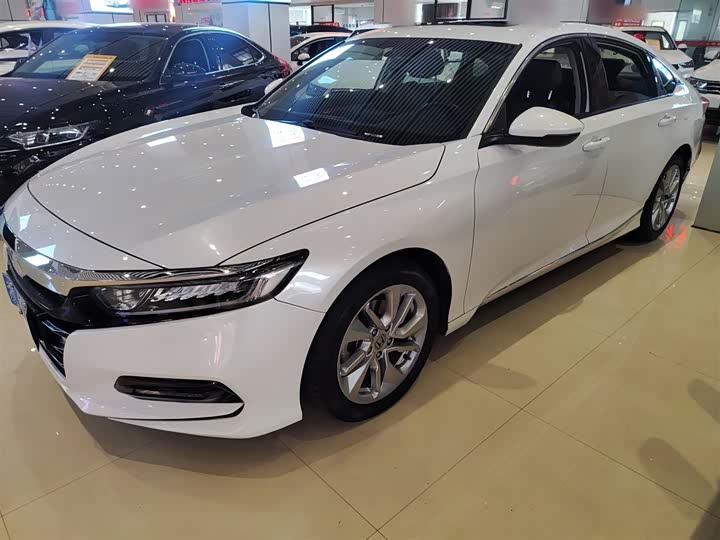 Фото 5 - Honda Accord