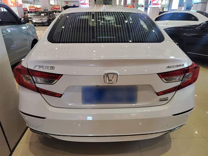 Фото 6 - Honda Accord