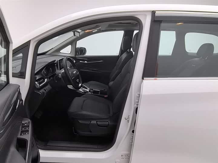 Фото 10 - Maxus G50