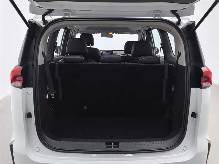 Фото 16 - Maxus G50