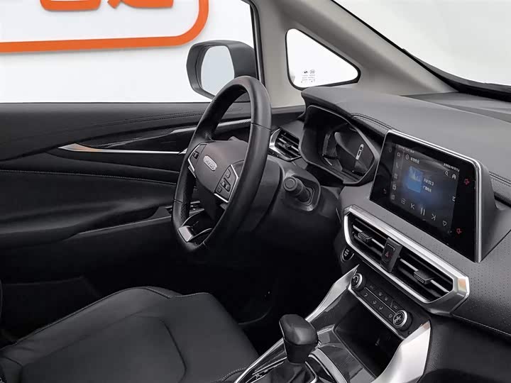 Фото 22 - Maxus G50