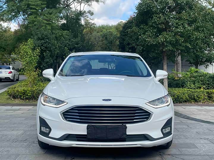 Фото 2 - Ford Mondeo