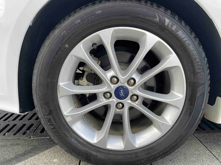 Фото 26 - Ford Mondeo