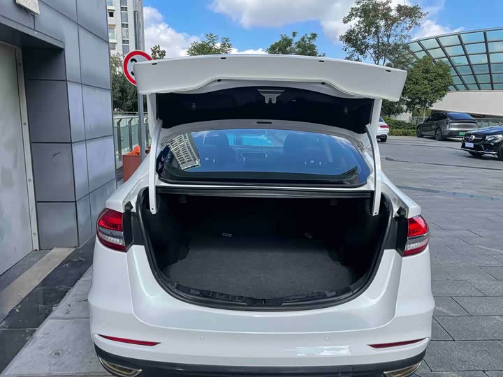 Фото 33 - Ford Mondeo