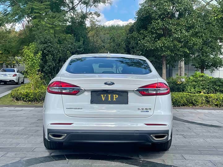 Фото 5 - Ford Mondeo