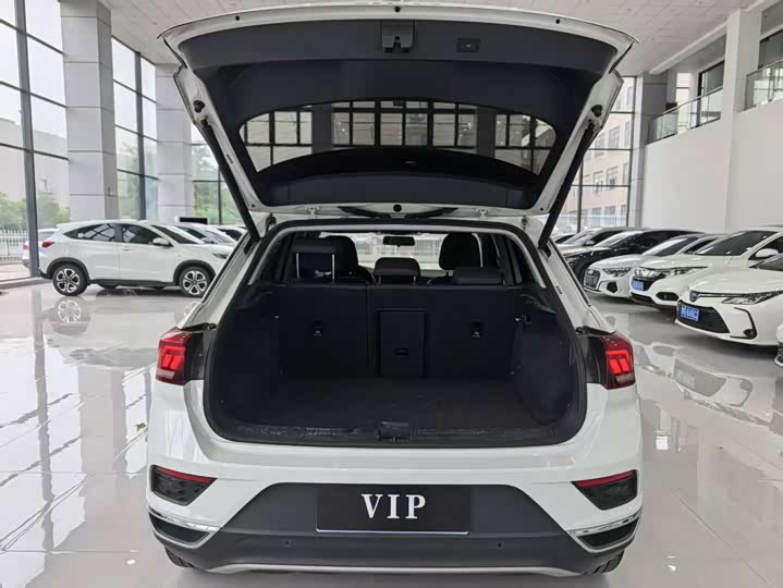 Фото 8 - Volkswagen T-Roc
