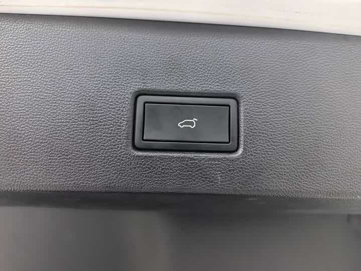 Фото 9 - Volkswagen T-Roc