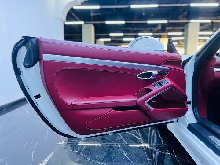 Фото 4 - Porsche 718