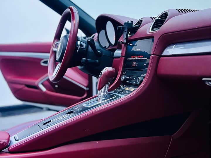 Фото 8 - Porsche 718